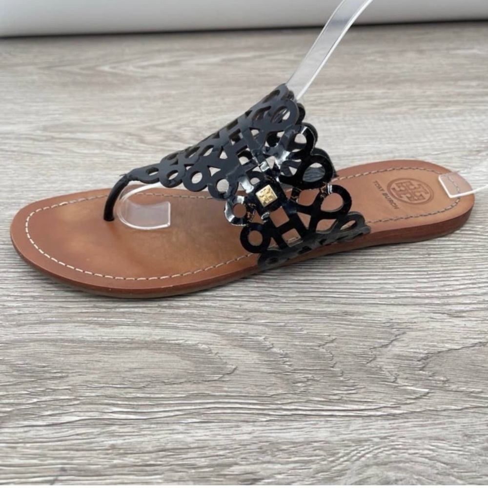 Tory Burch Davy laser cut thong sandal Black Patent Leather size 8